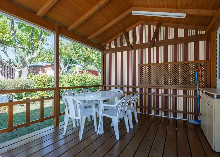 פארק נופש E *